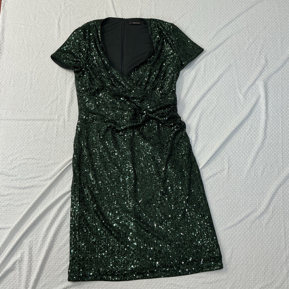 VERA MONT Emerald Green Sequin Short Sleeve Dress size 14